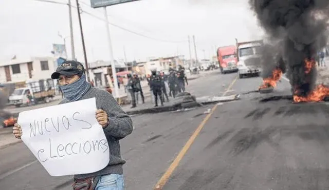 Pobladores no descartan tomar la vía Panamericana para exigir nuevas elecciones. Foto: La República