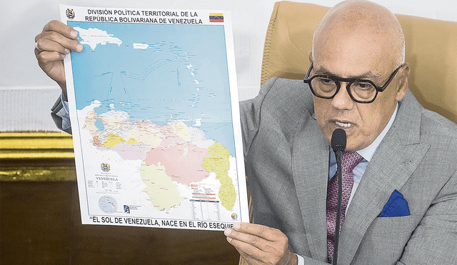 El nuevo mapa. El presidente de la Asamblea Nacional venezolana, Jorge Rodríguez, muestra un mapa al gusto de Maduro. Foto: EFE