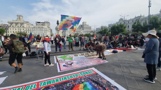 Los manifestantes se encuentran en el centro de Lima alzando su voz de protesta. Foto: Mirian Torres/La República