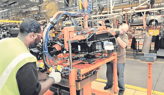 Mejora. El empleo neto en el sector manufacturero aumentó en 28.000 personas en noviembre. Se crearon 30.000 puestos. Foto: difusión