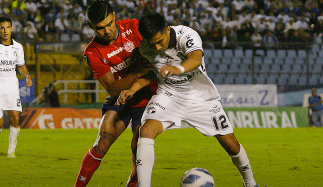 Comunicaciones vs. Xelajú se enfrentaron en el Estadio Doroteo Guamuch Flores. Foto: Comunicaciones
