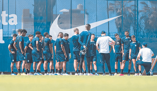 Motivados. Alianza Lima aspira cobrarse su revancha en el 2024 tras perder la final de la Liga 1 2023 ante Universitario de Deportes. Foto: difusión Motivados. Alianza Lima aspira cobrarse su revancha en el 2024 tras perder la final de la Liga 1 2023 ante Universitario de Deportes. Foto: difusión