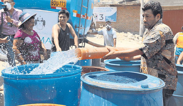 Cisternas abastecen del servicio de agua potable a usuarios de EPS Grau. Foto: La República