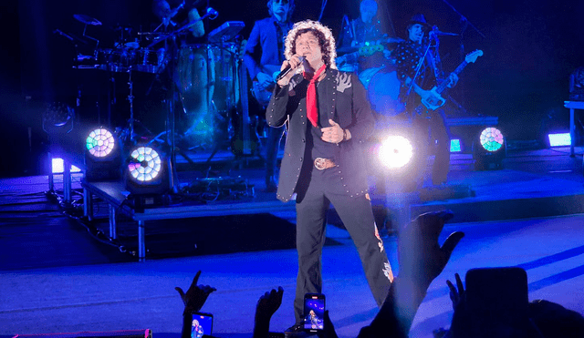 Enrique Bunbury dejó cautivados a sus fanáticos en el parque de la Exposición. Foto: Bárbara Mamani URPI LR