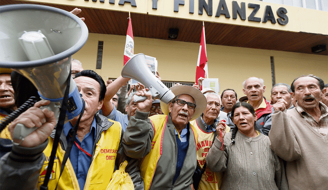 Exaportantes exigen aún la devolución total de sus descuentos al Fonavi. Foto: La República