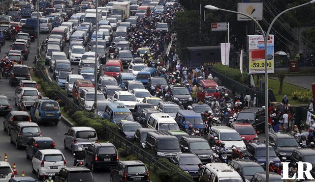 Se conoció cuántas horas del año pierden los conductores de la ciudad por la congestión. Foto: Ekos