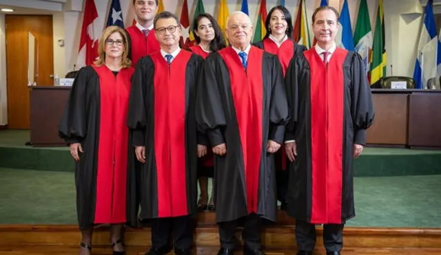 La Corte IDH está integrada por siete jueces de países miembros de la OEA.