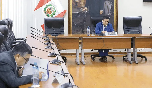 Poco avance. Comisión presidida por Diego Bazán acabó archivando otra denuncia contra el presidente del Parlamento pese a graves imputaciones. Foto: difusión