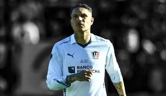 Paolo Guerrero llegó a LDU Quito en el 2023 tras dejar Racing Club. Foto: composición LR/difusión