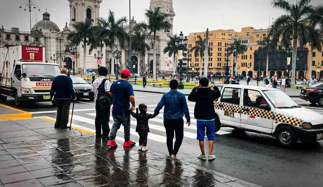 Especialistas del Senamhi prevé que en Lima se registraría un cielo cubierto con lluvia. Foto: Andina