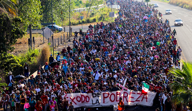 Esta caravana de migrantes ha sido considerada la más grande del 2023. Foto: EFE