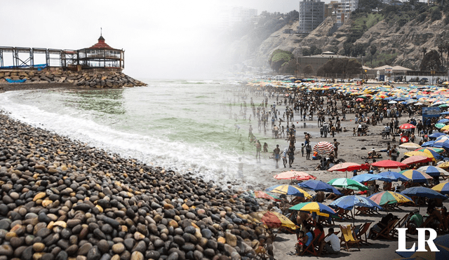 Ciudadanos irán a la playa durante el próximo feriado largo. Foto: composición de Fabrizio Oviedo/La República