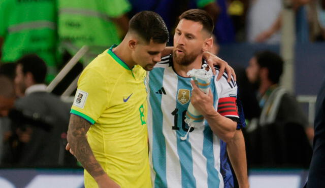 Brasil y Argentina, las 2 selecciones sudamericanas mejor ubicadas en el ranking FIFA, cayeron en al menos un partido oficial este 2023. Foto: EFE