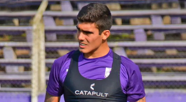 Alfonso Barco fue prestado por Universitario al club uruguayo a mediados del 2023. Foto: Defensor Sporting