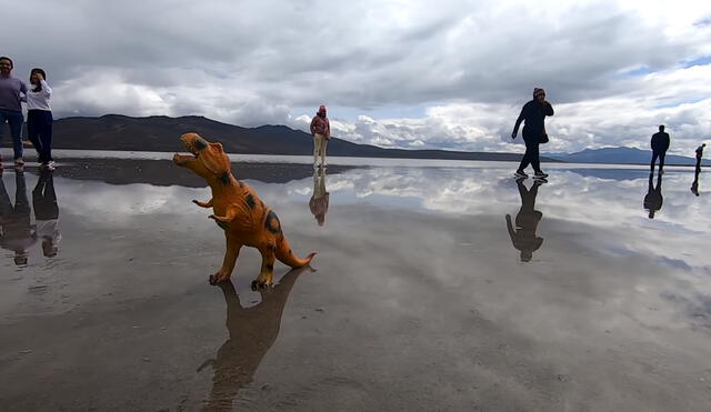 La Laguna de Salinas suele ser llamada como el Uyuni peruano. Foto: Pao Acevedo/YouTube