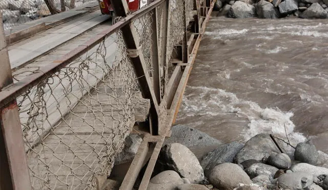 La infraestructura del puente Huampaní será mejorada por el MTC. Foto: Marco Cotrina/La República