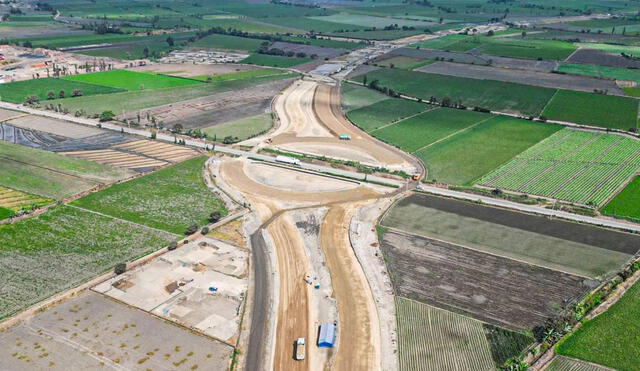 Construcción de autopista beneficiará a más de 10 millones de pasajeros. Foto: Andina