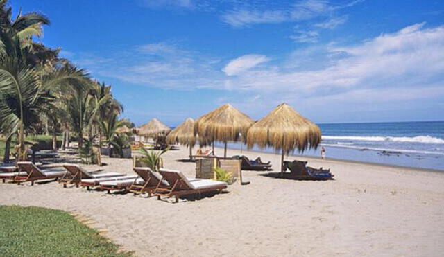 Turistas visitan playas de la región Piura durante la temporada de verano. Foto: La República