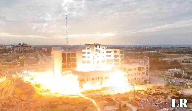 Las imágenes de la explosión de la universidad en Gaza fueron difundidas por un periodista del medio Anadolu Ajansı. Foto: @HShaqrah/X