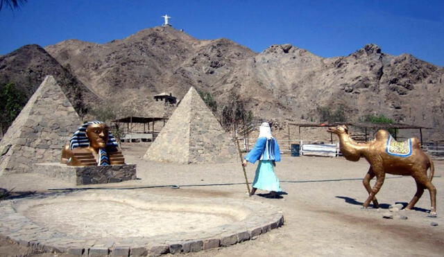 Las pirámides de Egipto en Perú son parte de un parque que replica varios monumentos históricos del mundo. Foto: Blogspot