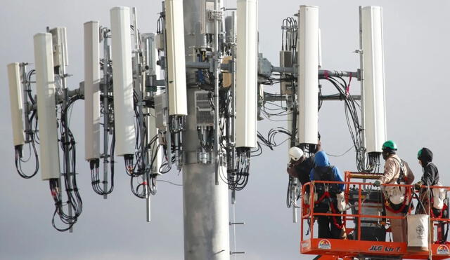 Latinoamérica requerirá más de medio millón de sitios de telecomunicaciones  para cubrir la demanda de servicios móviles al 2032. Foto: EFE