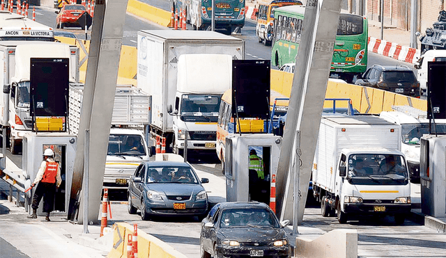 En la mira. El peaje de Chillón es el que más resistencia genera, al no haber una ruta alterna para los conductores de vehículos de pasajeros y de carga. Foto: difusión