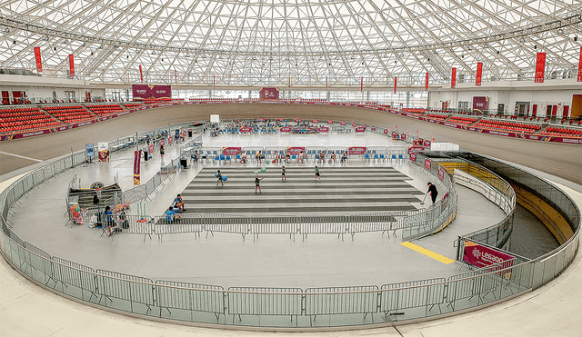 El velódromo. Está diseñado para albergar competencias internacionales de ciclismo al más alto nivel. Foto: John Reyes/La República