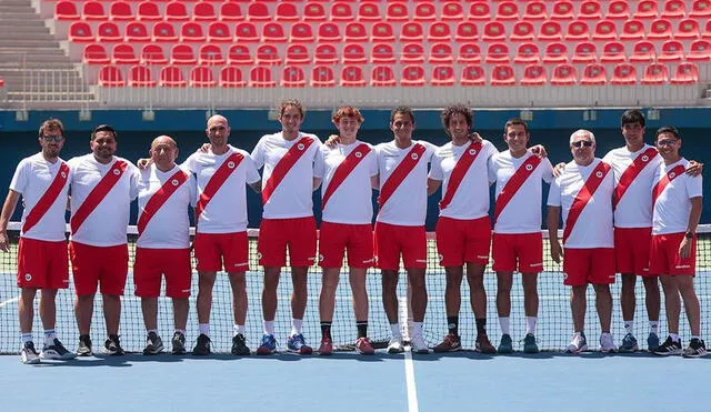 El equipo peruano de tenis jugará la Copa Davis con una camiseta similar a la de la selección de fútbol. Foto: Federación Peruana de Tenis El equipo peruano de tenis jugará la Copa Davis con una camiseta similar a la de la selección de fútbol. Foto: Federación Peruana de Tenis