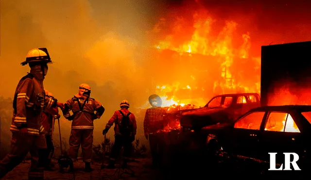 Muchas casas quedaron completamente destruidas tras los incendios forestales en Viña del Mar. Foto: composición LR/AFP. Video: AFP