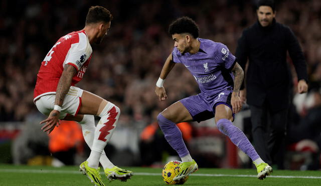 Luis Díaz fue titular en el partido entre Arsenal y Liverpool en el Emirates Stadium. Foto: AFP