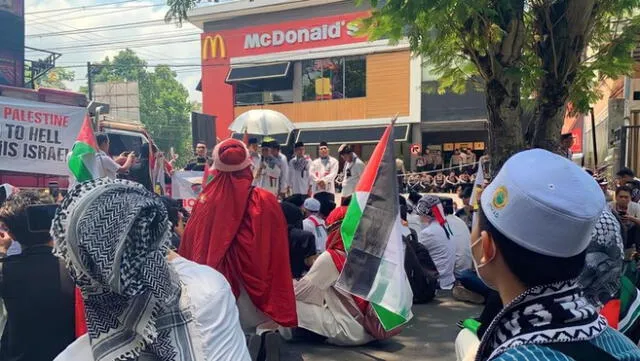 Boicot de consumidores a McDonald's ante apoyo a tropas israelíes. Foto: Detik Bali