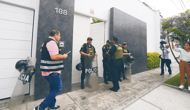 Golpe. La Policía y Fiscalía incautaron casas en Huaral, balneario de Asia, San Borja y Piura. Foto: Félix Contreras
