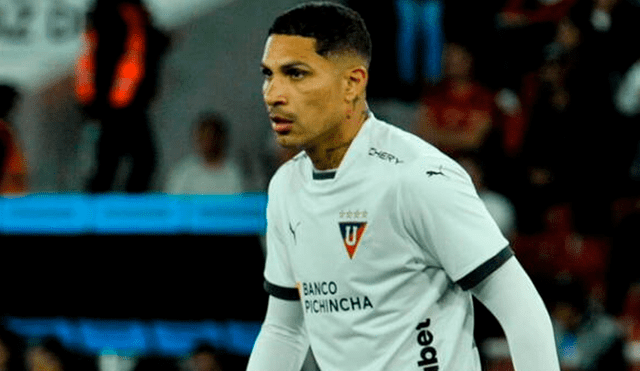 El último equipo en el que jugó Paolo Guerrero antes de firmar por la UCV fue el LDU de Quito. Foto: LDU.