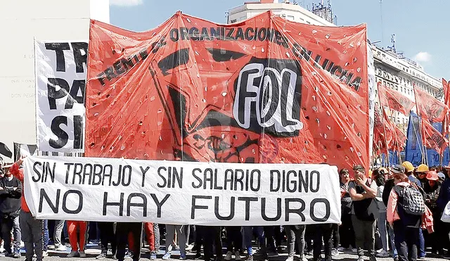 Descontento. Trabajadores exigían un incremento mayor considerando el incremento abismal del costo de vida. Foto: difusión