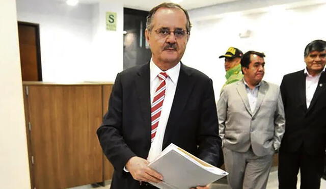 Marco Falconí registra 10 postulaciones a cargos como congresista y gobernador de Arequipa, pero solo una vez la suerte no le fue esquiva. Foto: La República