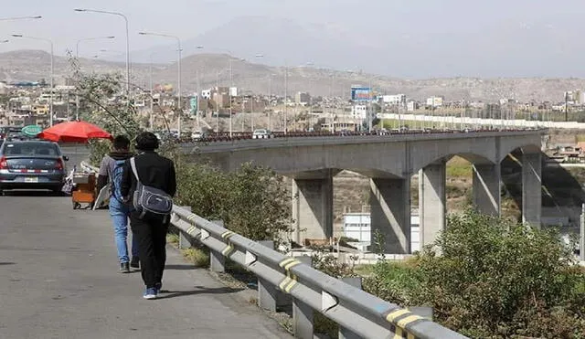 Policía realiza operativos para capturar a los presuntos violadores de joven. Foto: Arequipa informada