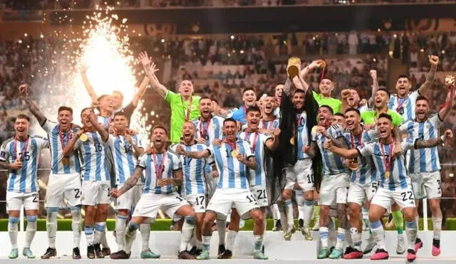 La selección argentina sumó su tercer mundial en su historia tras levantar el trofeo en el 2022. Foto: AFP