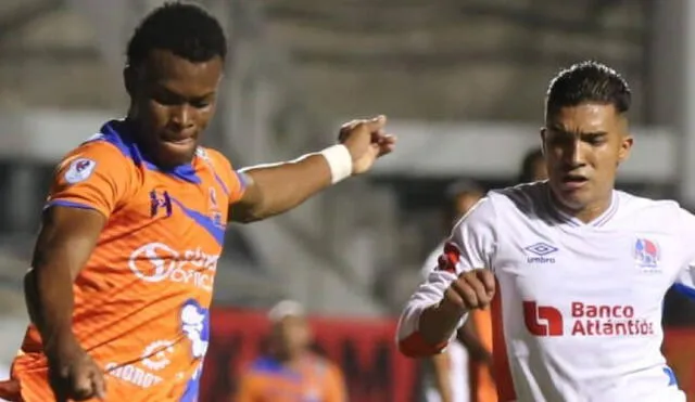 Olimpia superó a Lobos y marcha segundo en la liga de Honduras. Foto: Lobos