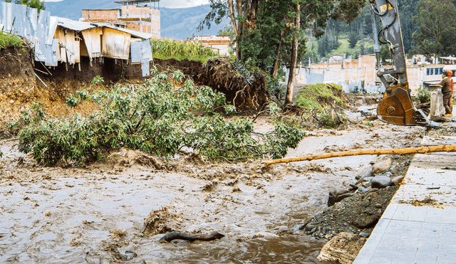 Destrucción. El río Chumbao se desbordó y arrasó casas y sembríos en tres distritos. Foto: difusión