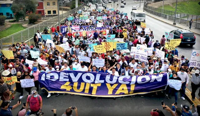 Desde el MEF avalan que el retiro sea acotado. Congresistas piden que sea para todos. Foto: Podemos/Facebook