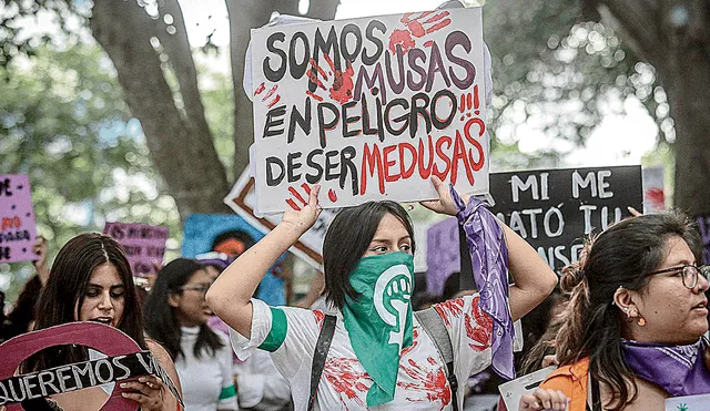 El grito de miles. Fue un día de unión, lucha y demandas. Las mujeres reclaman mayores espacios, mejores oportunidades y un trato igualitario. Foto: John Reyes/La República