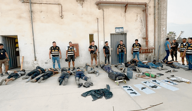 Detenidos. Delincuentes fueron capturados por la policía que cercó el área en la madrugada. Foto: difusión