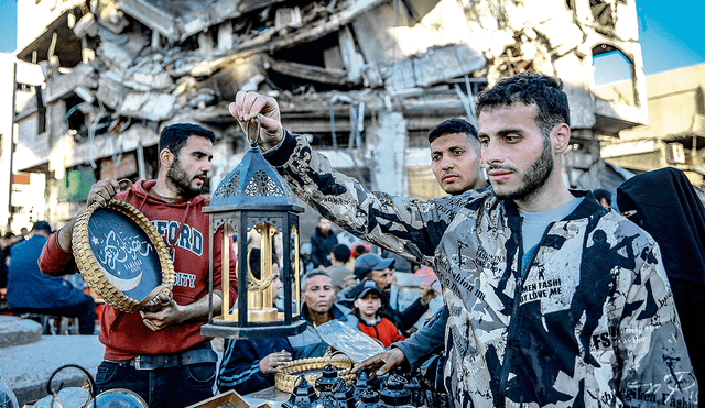 En medio del hambre de la guerra . El grupo terrorista Hamás exige un alto al fuego integral como condición para tregua. Foto: AFP