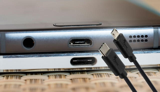 Arriba el puerto micro USB y debajo el puerto USB-C. Foto: Pro Android / composición LR