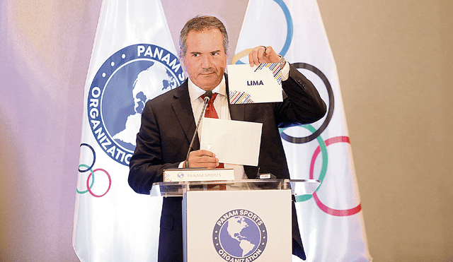 Emoción. El momento exacto en el que el presidente de Panam Sports, Neven Ilic, reveló los votos a favor de la capital peruana como anfitriona de los juegos. Foto: difusión