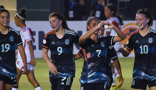 Con este resultado, la Albiceleste lidera el grupo por diferencia de goles. Foto: Selección argentina