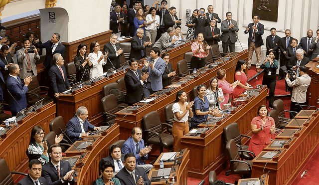 Rechazo. El Parlamento aprobó una reforma importante sin considerar la opinión contraria de la amplia mayoría de los peruanos. Foto: Félix Contreras / La República