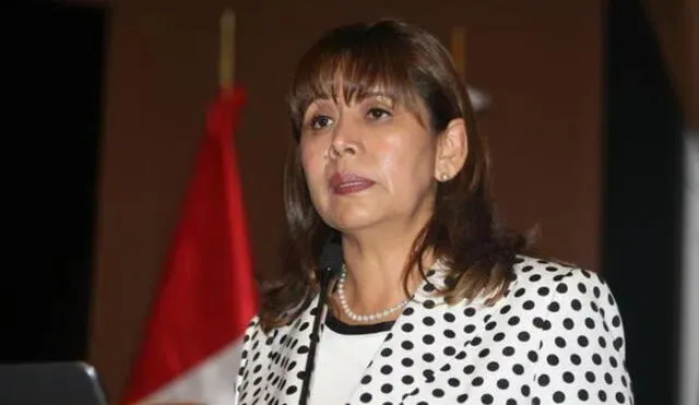 La saliente ministra de la Mujer agradeció la confianza del equipo que la acompañó en la cartera. Foto: La República.