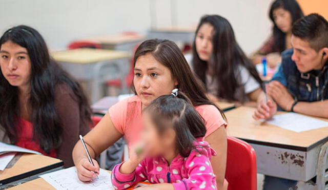 Personas mayores de 14 años pueden estudiar en los CEBA de San Juan de Lurigancho. Foto: El Peruano