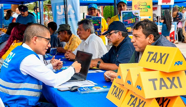 La feria se organiza en el marco de la campaña 'Ponle primera, taxista'. Foto: ATU